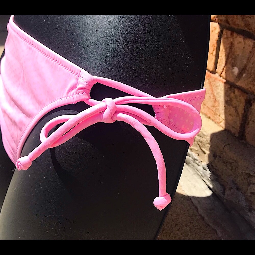 🆕🔥VS SUPER SEXY&SUPER FREAKING CUTE PINK/DAINTYSILVER DOTS BIKINI HALTER STYLE - Picture 8 of 16